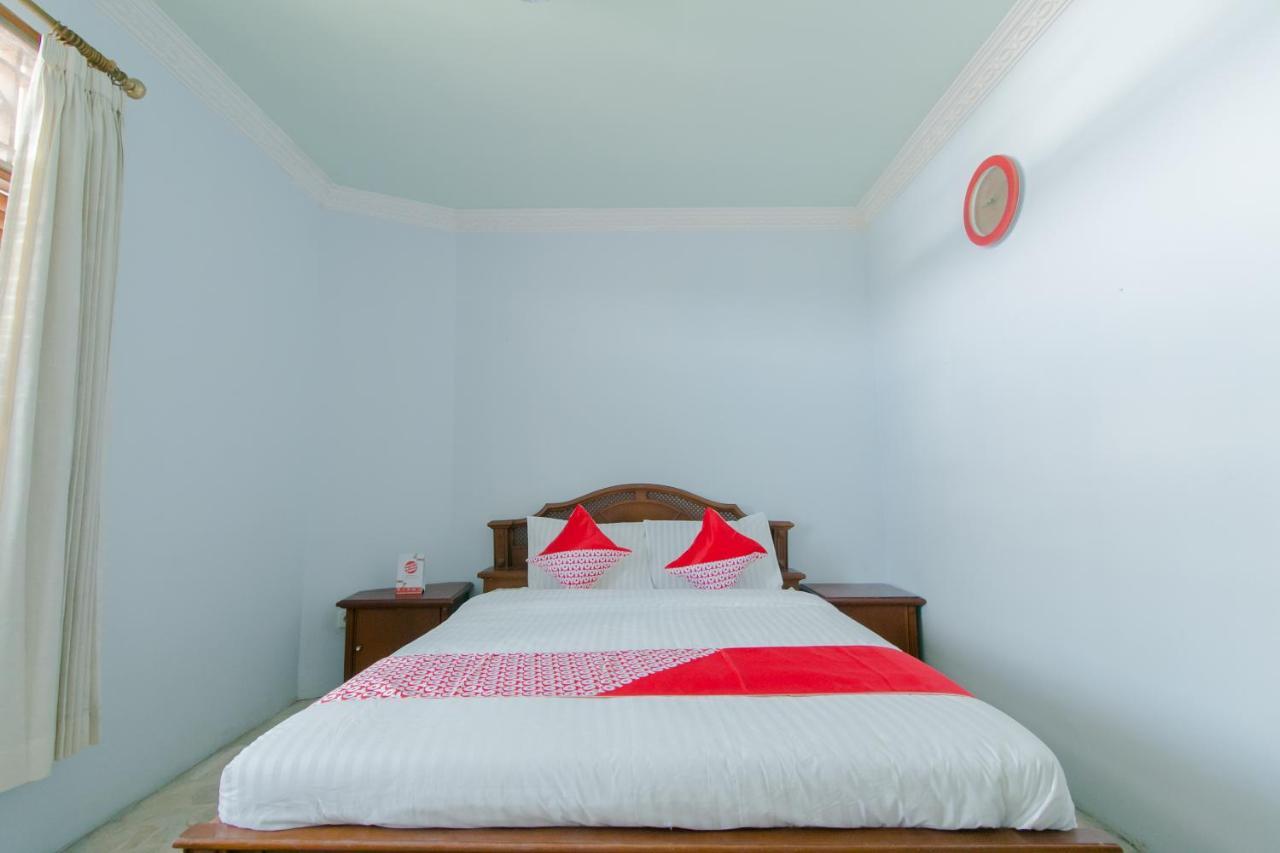 Oyo 2858 Vafa Guesthouse Cianjur Kültér fotó