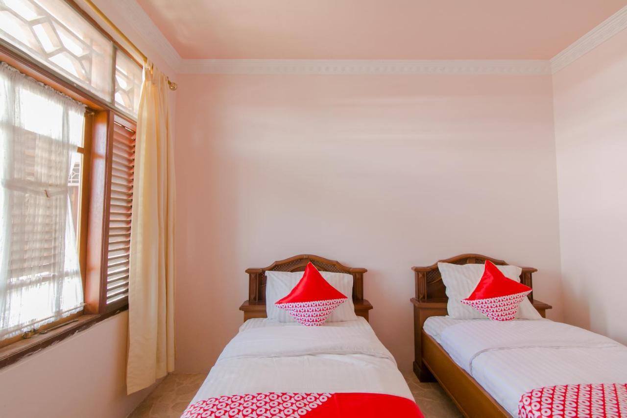 Oyo 2858 Vafa Guesthouse Cianjur Kültér fotó