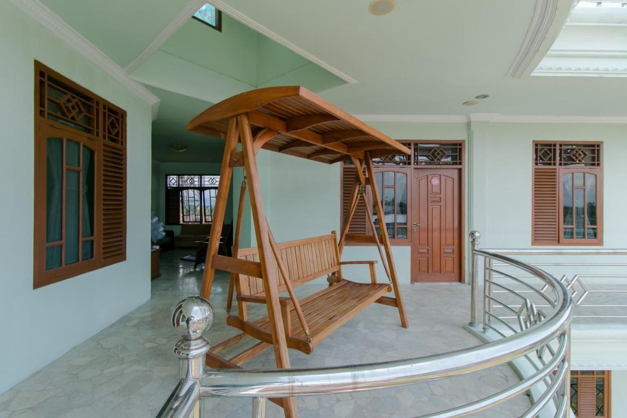 Oyo 2858 Vafa Guesthouse Cianjur Kültér fotó