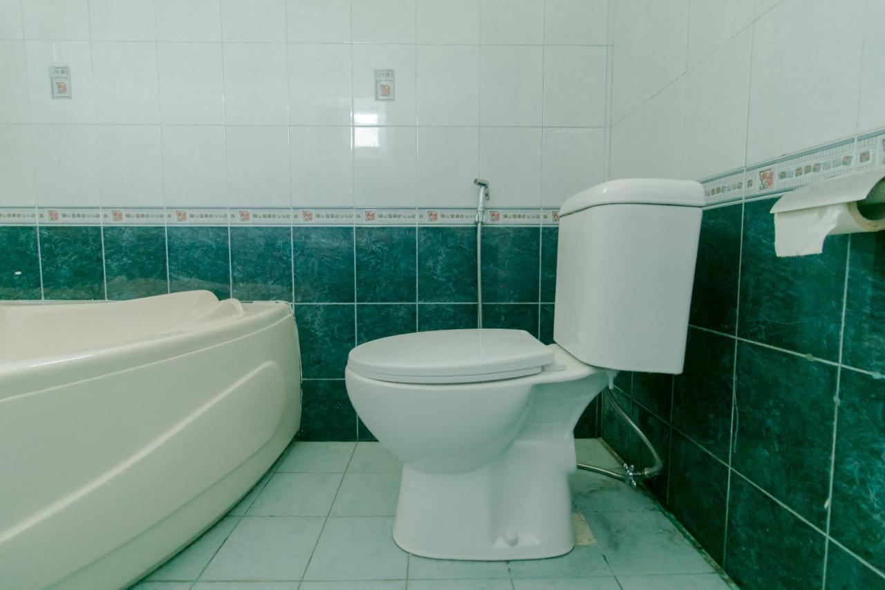 Oyo 2858 Vafa Guesthouse Cianjur Kültér fotó