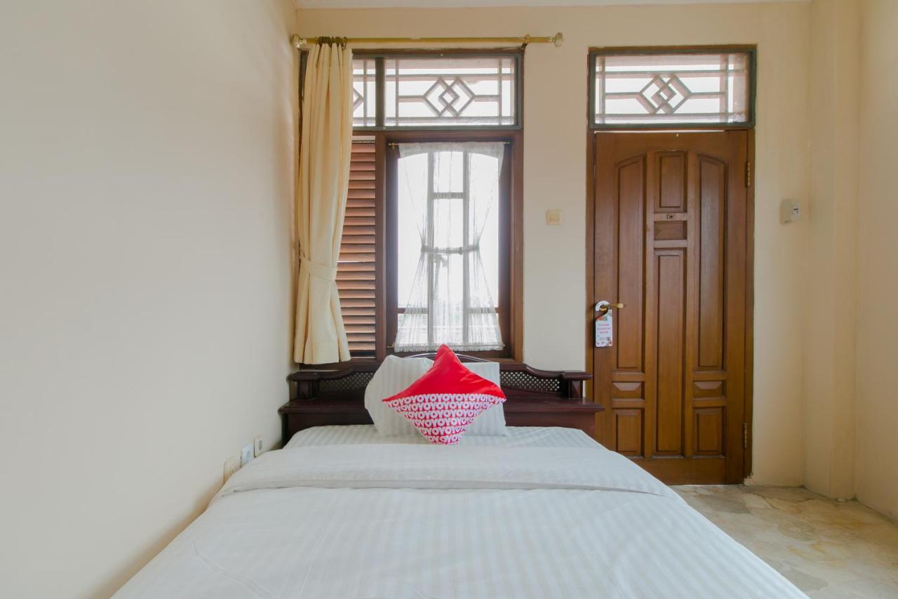 Oyo 2858 Vafa Guesthouse Cianjur Kültér fotó