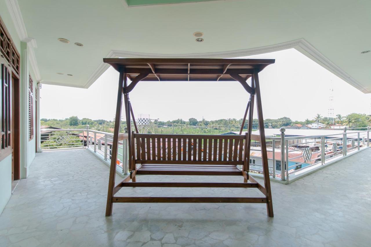 Oyo 2858 Vafa Guesthouse Cianjur Kültér fotó