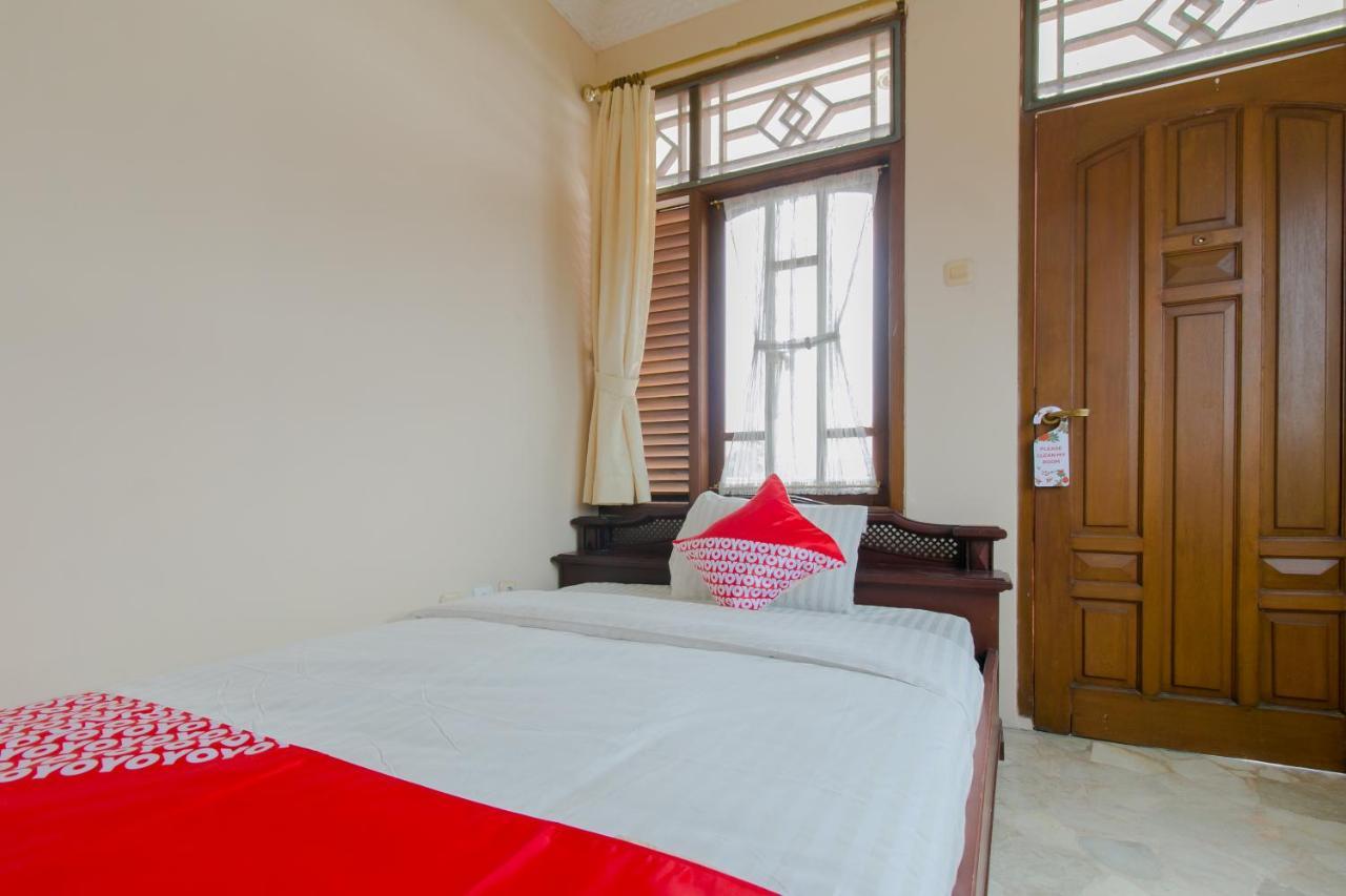 Oyo 2858 Vafa Guesthouse Cianjur Kültér fotó