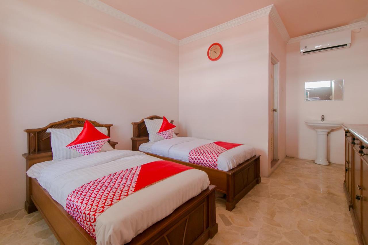 Oyo 2858 Vafa Guesthouse Cianjur Kültér fotó
