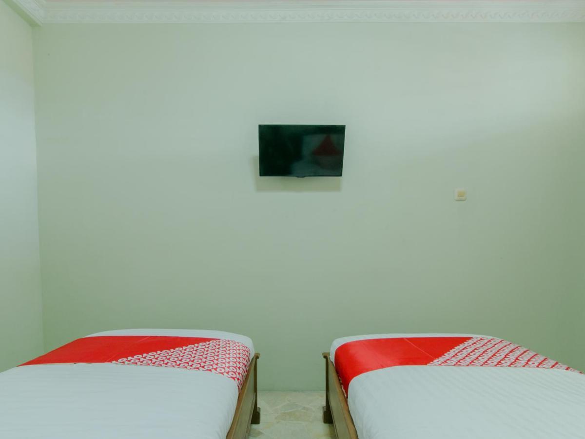 Oyo 2858 Vafa Guesthouse Cianjur Kültér fotó