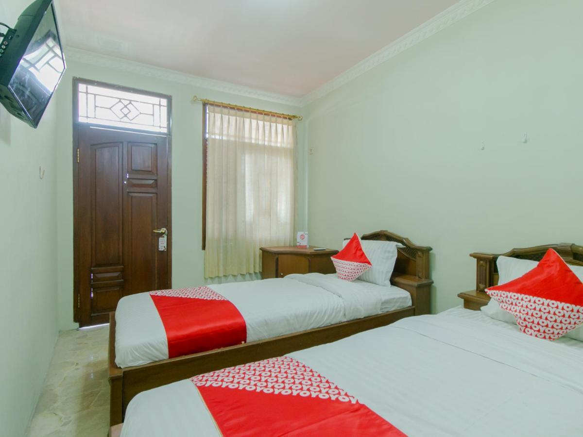 Oyo 2858 Vafa Guesthouse Cianjur Kültér fotó